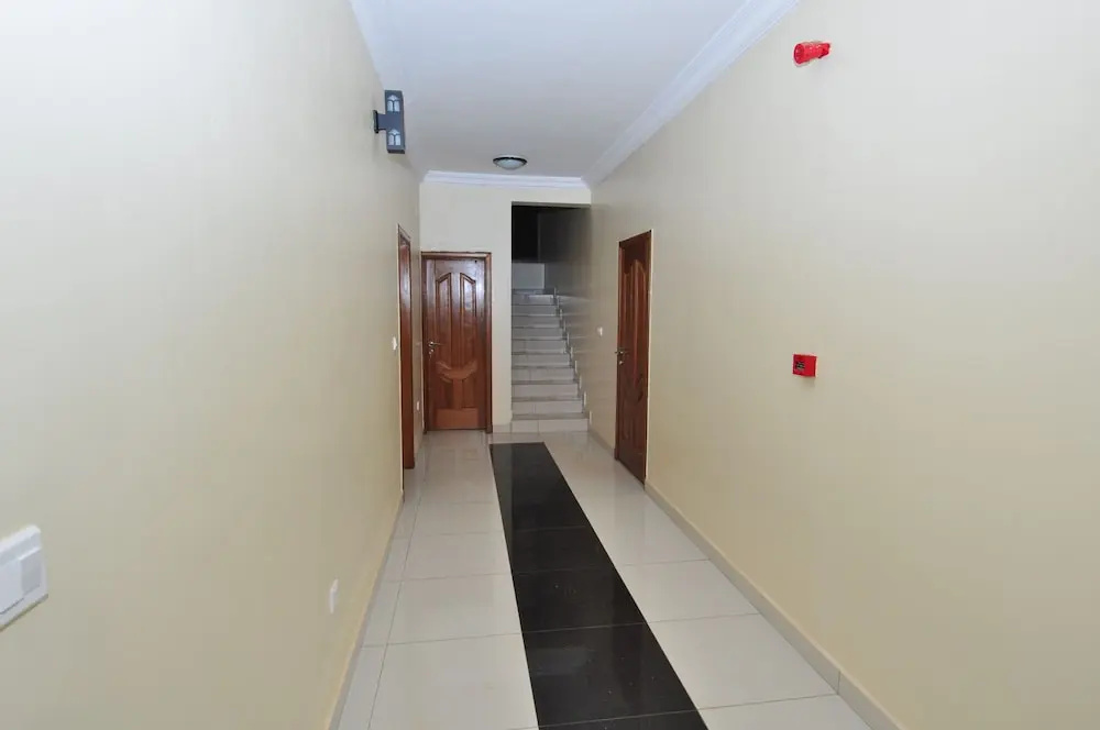Rezider Apartment