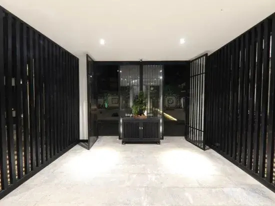 Gong Xili Qingdu Hotel