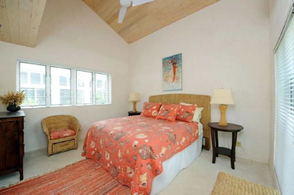 Goodwind & Cottage 6 Bedroom Home