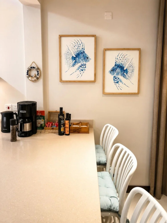 Black Reef Apartments