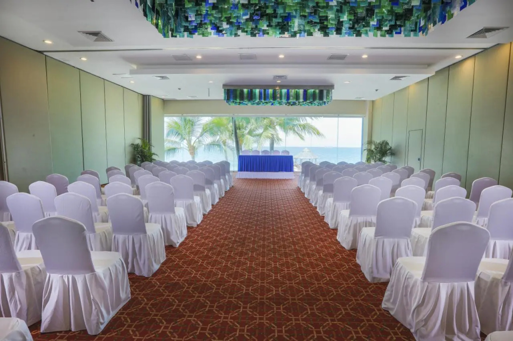 Crown Paradise Golden All Inclusive Resort