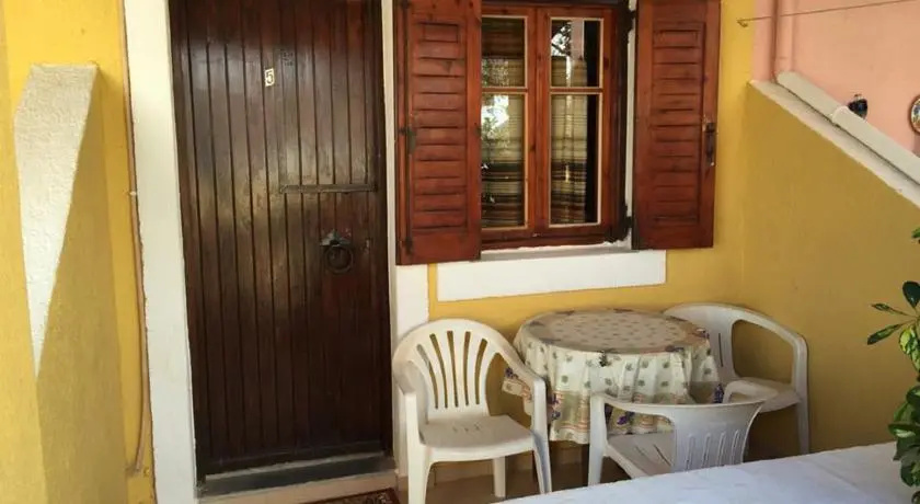 Athina Rooms