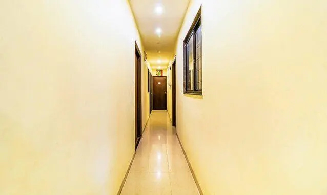 Loharkar Family Hotel L A Rooms