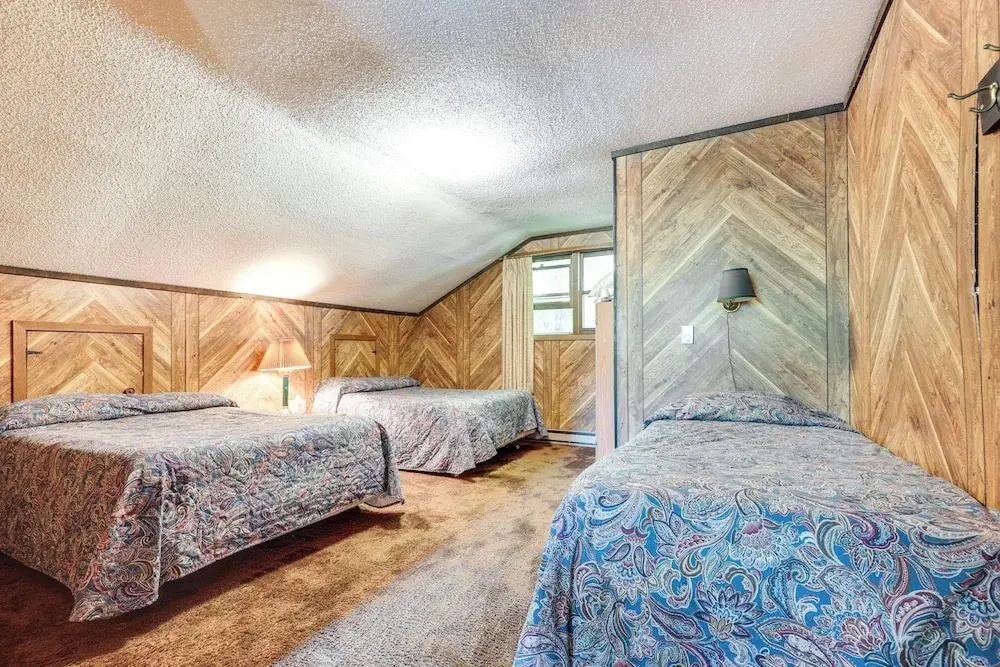 Outdoor Lover's Paradise: Slopeslide Cabin!