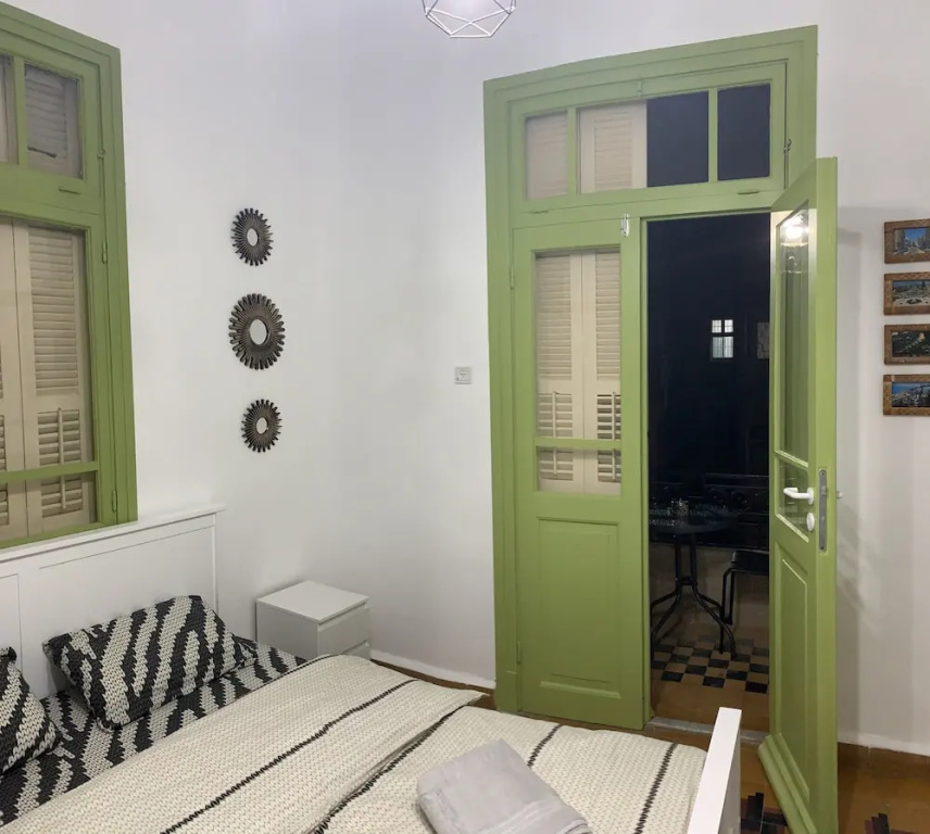 GuestHouse COMFY - rooms with a shared kitchen and bathroom