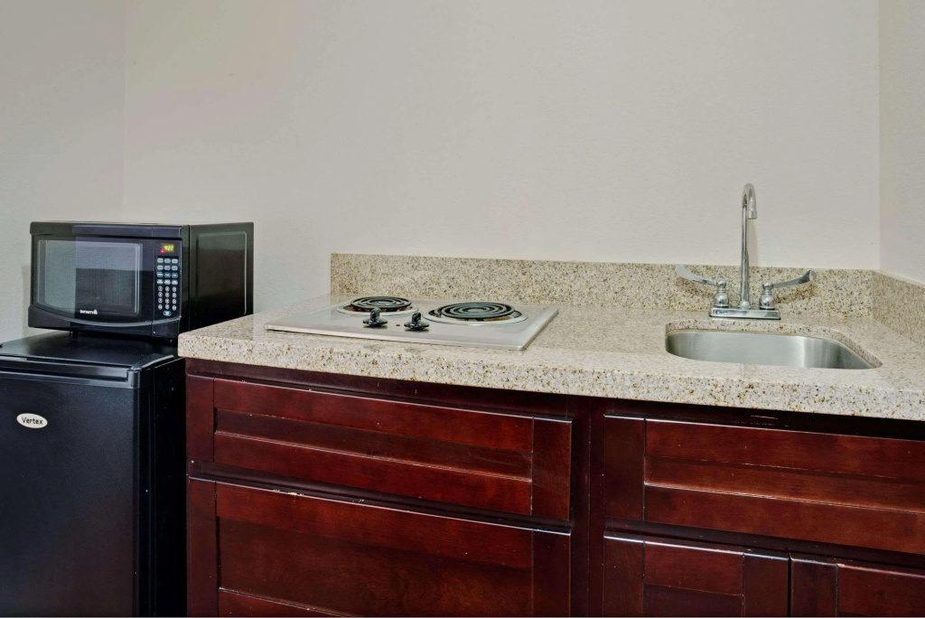 Baymont Inn & Suites