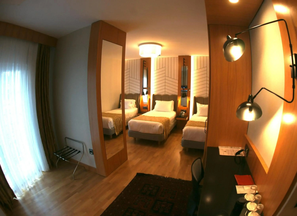Maywood Hotel
