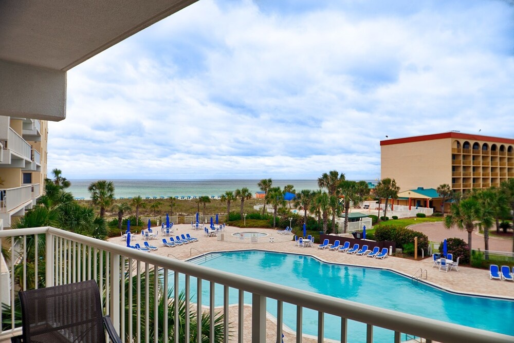 Gulfside 308 - 2 Br condo by RedAwning