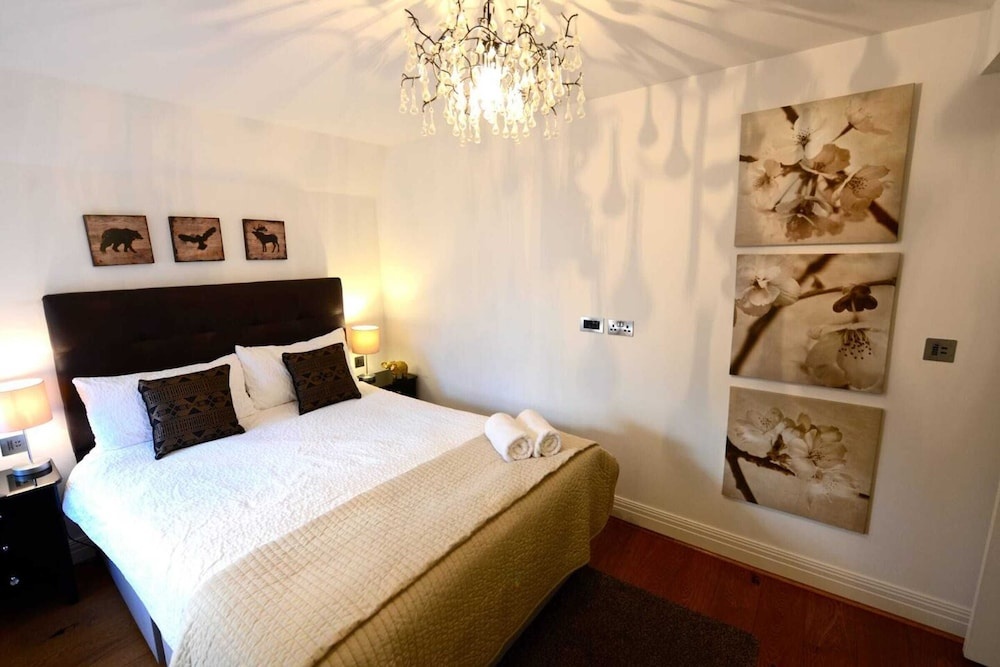 New Luxury 3bed/2bath Apartment - Covent Garden!!
