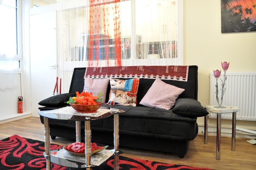Fantastic 1 Bed in Trendy Peckham
