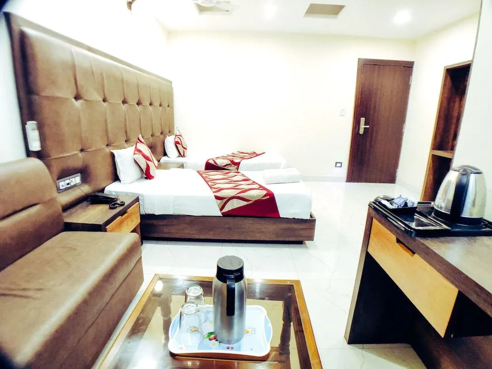 Hotel Orchid  Inn
