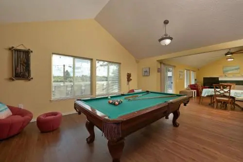 Gearhart Lakefront Vacation Rental