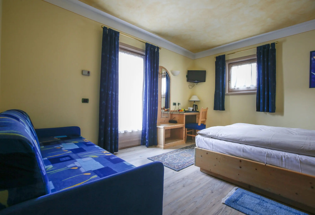 Hotel "La Suisse"