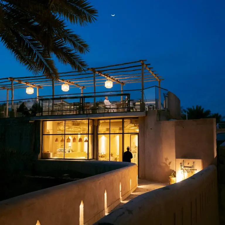 Bustan inn by Alley Escape
