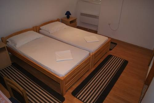 Rog Dogg Rooms