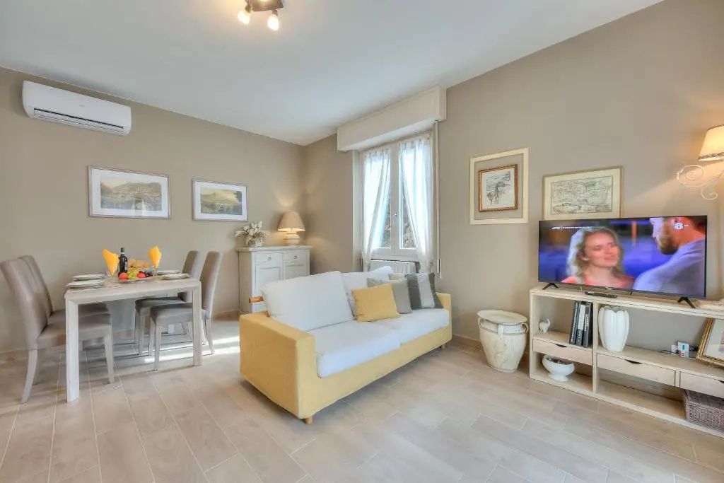 Elena Apart-balcony & Parking Private