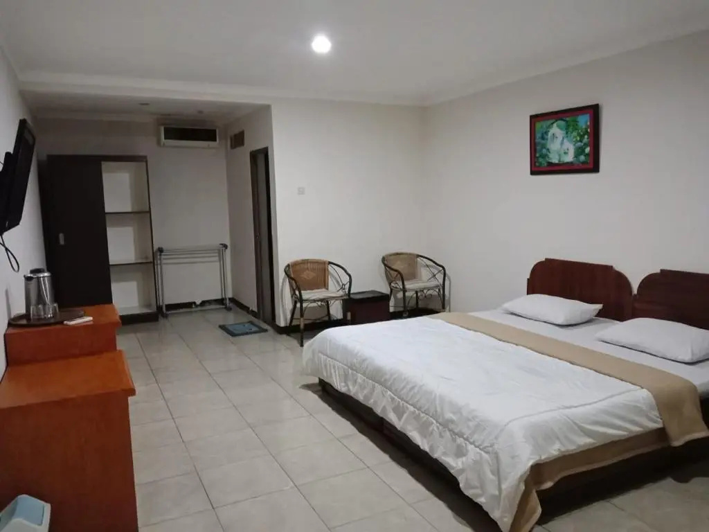 RedDoorz Plus at Neo Asri Hotel Megamendung Puncak Bogor