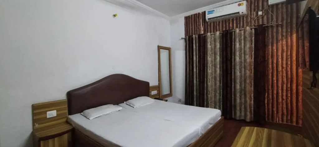 Hotel Samrat