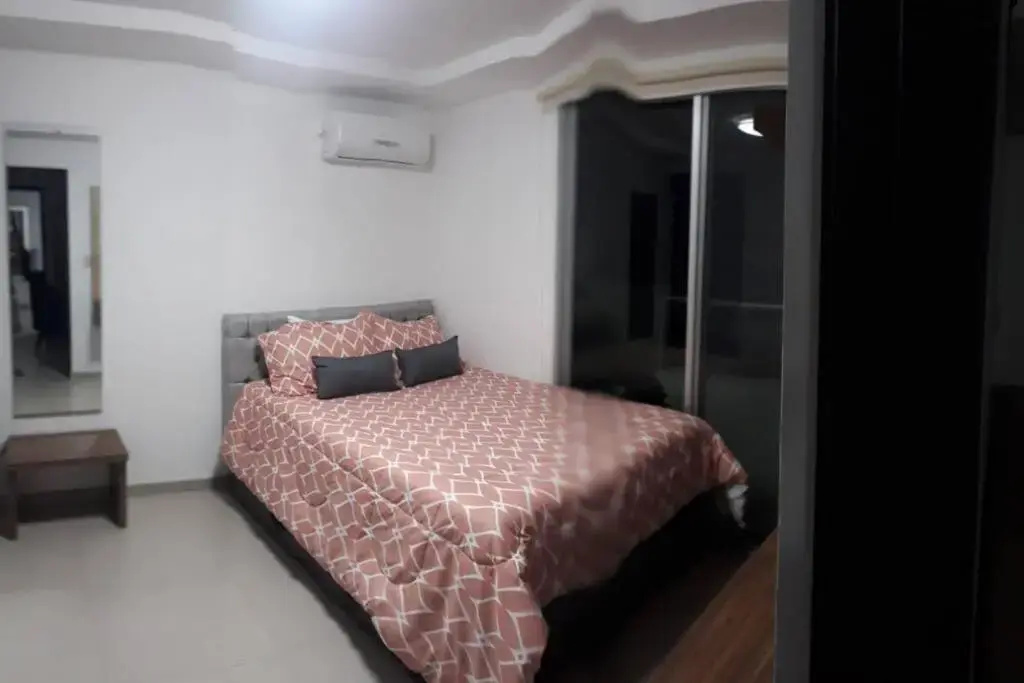 2 room department (5 people). Private exclusive area in Guayaquil