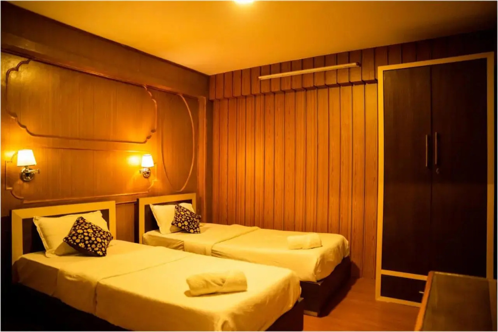 Nag Pukhu Guest House