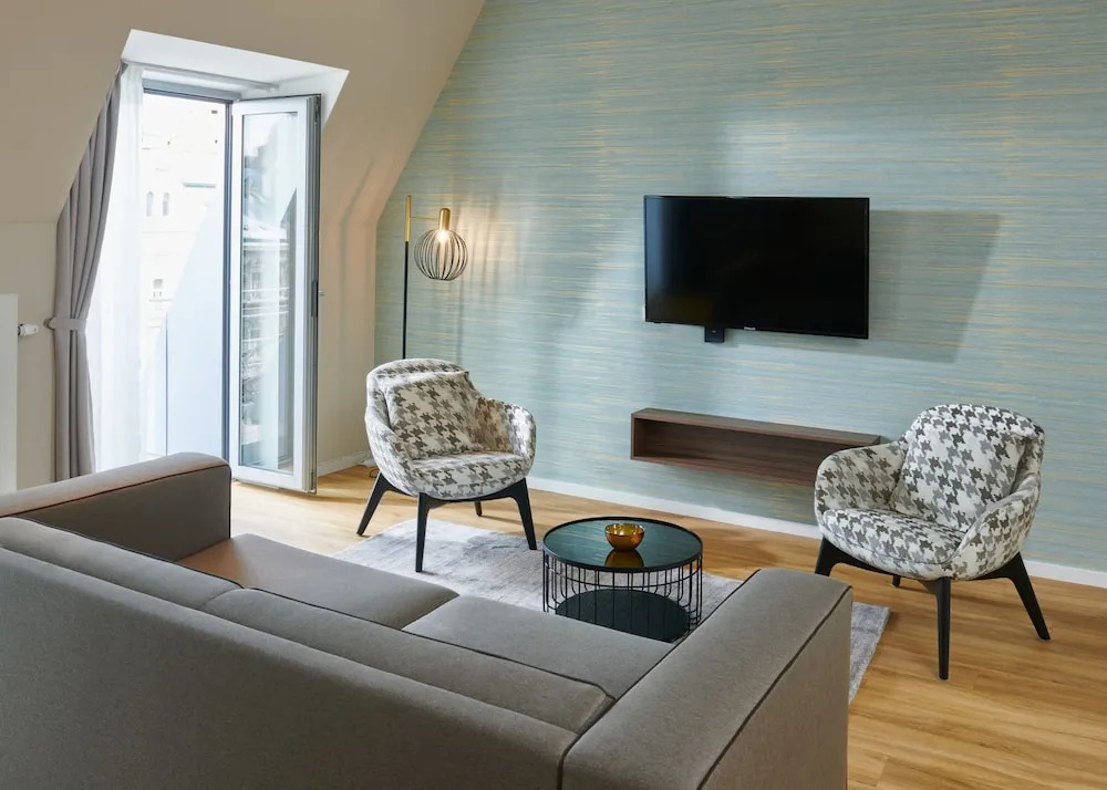 VN17 Rooftop Suites by Adrez