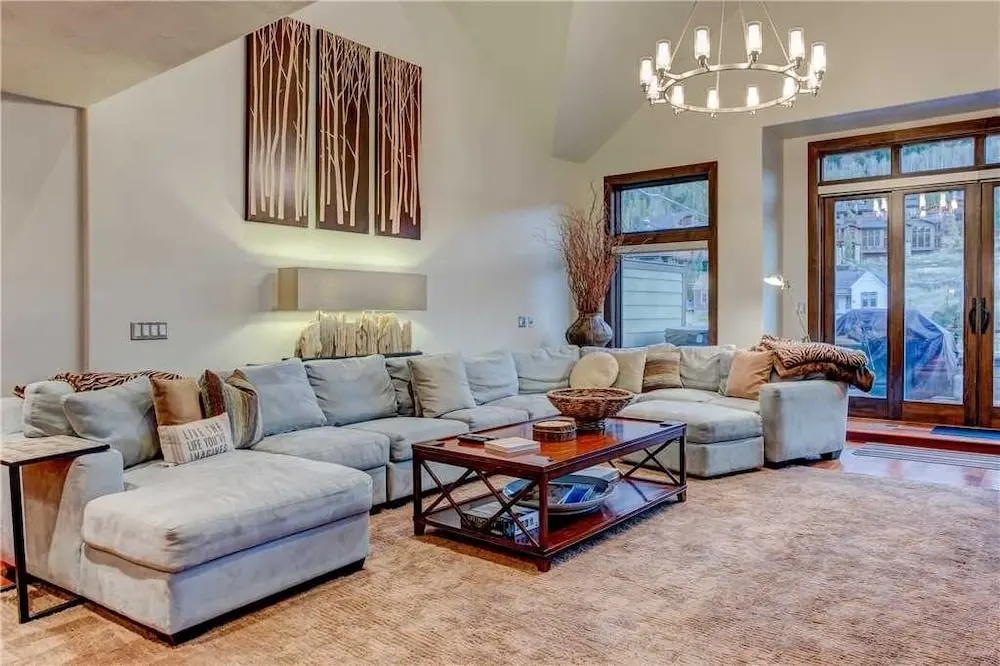 605 Deer Valley Drive 5 Bedroom Townhouse