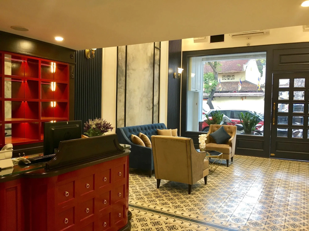Golden Rooster Hotel