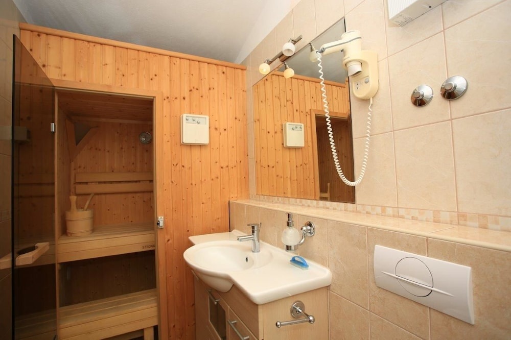 Apartment and Rooms Pansion Duba