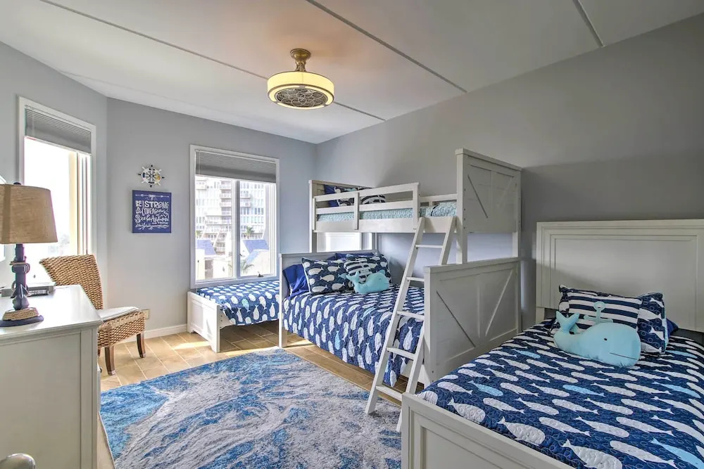 Sunny SPI Las Villas Condo w/ Resort Amenities