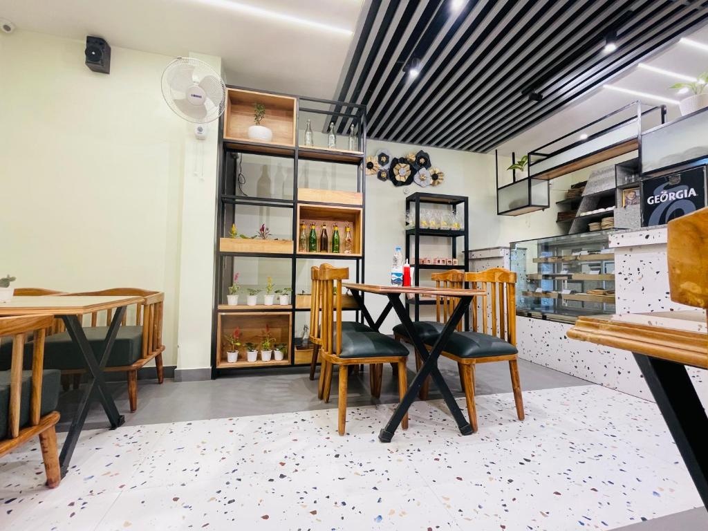 Moti Mahal Inn