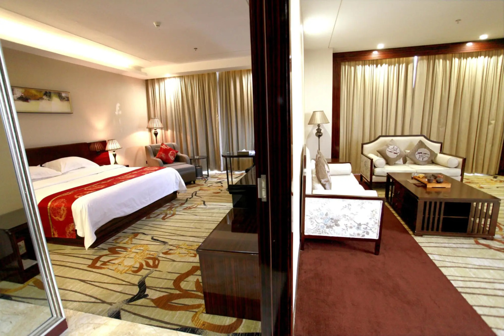 Liang Fan Holiday Inn