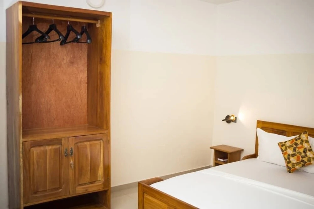 Elogia Hotel
