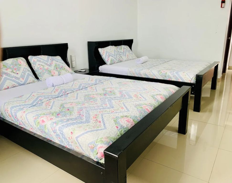 Hotel Coastalbay 2 & Golf Cart Rental