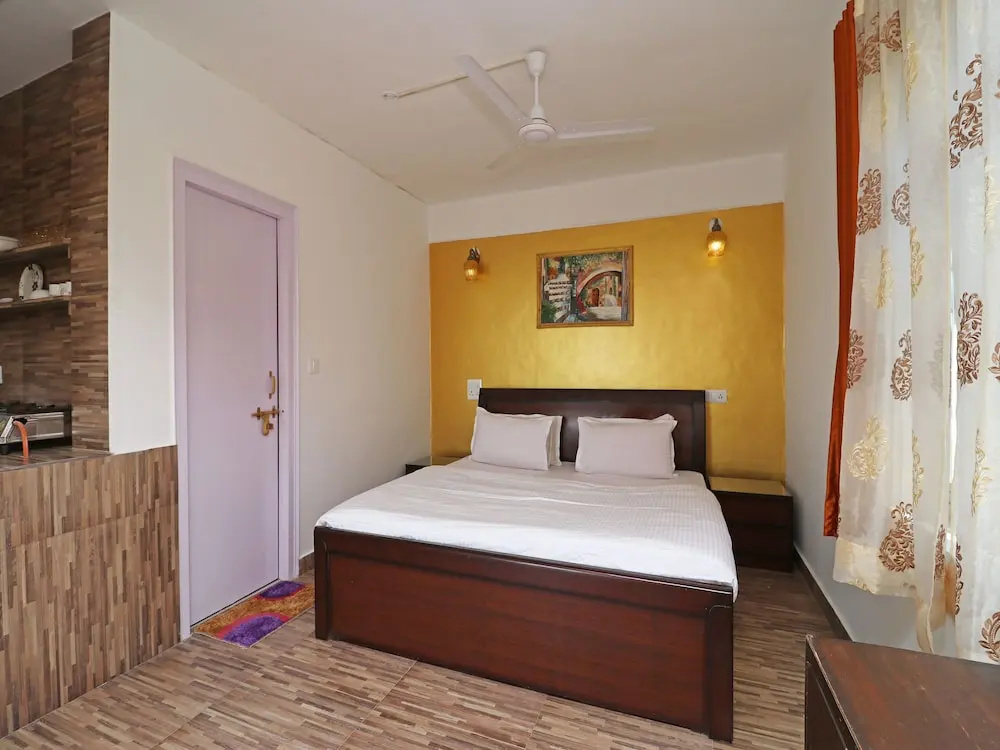 OYO 10770 Home Modern 2BHK Villa Naukichiyatal