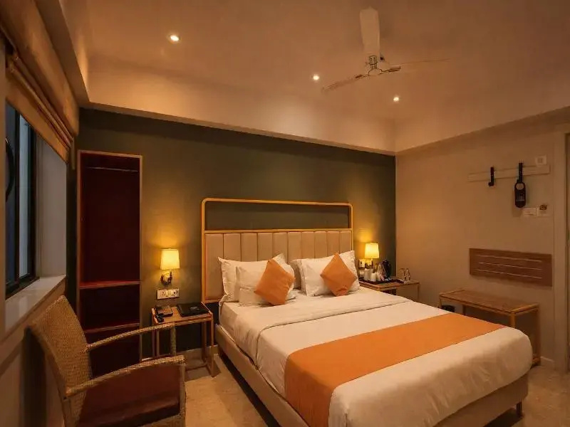 Phoenix Unmatched Comfort - Hotel Near Fateh Sagar Lake Udaipur