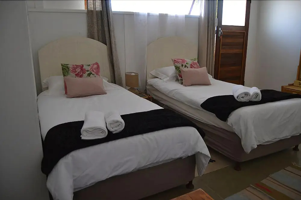 Suzies Coffee Shop Bed and Breakfast