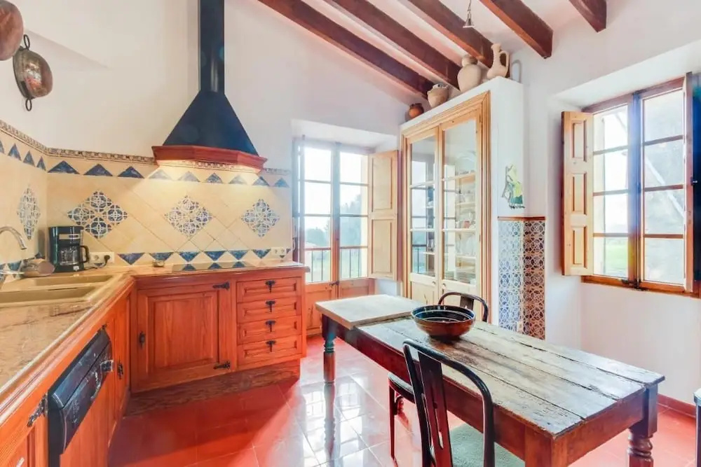 Villa in Consell With Private Pool, air Conditioning and Wifi