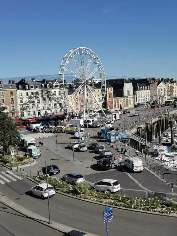 Le Madison, Gîte Atypique