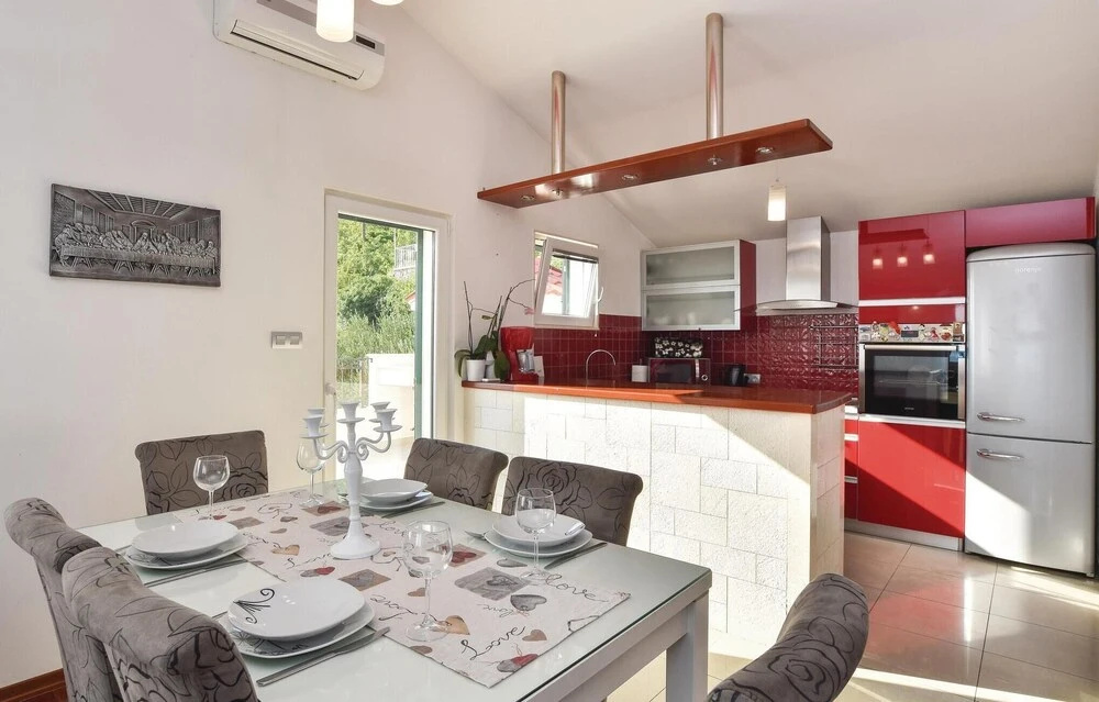 Beautiful Home in Omis With Wifi and 2 Bedrooms