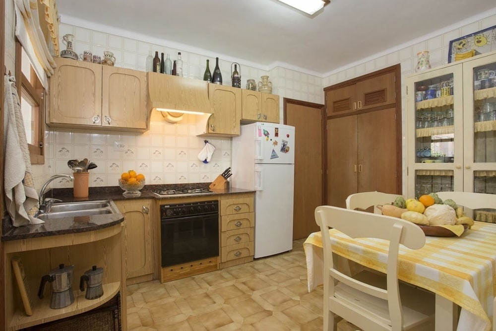 House - 3 Bedrooms - 103190