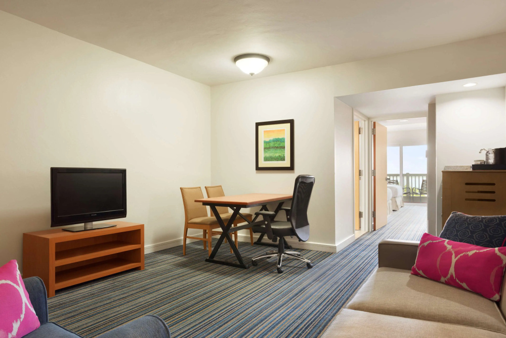 Embassy Suites by Hilton Dorado del Mar Beach Resort