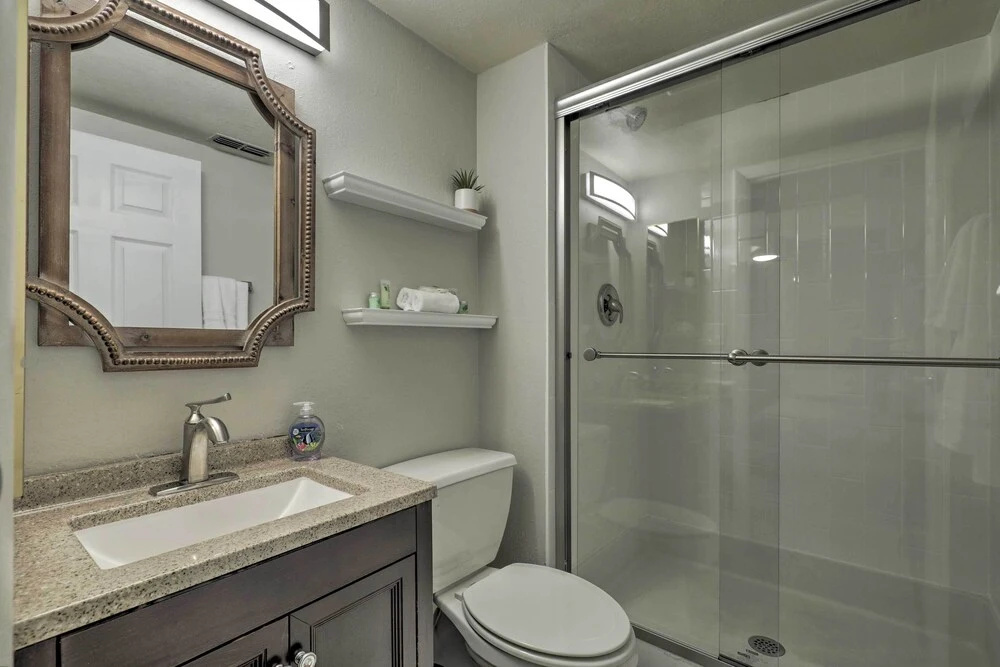 Near Beaches & Dining: Palm Harbor Gem w/ Pool