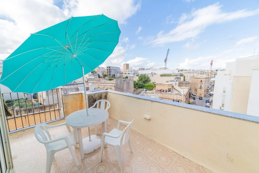Spinola Court - Stunning Seaview Apartment & Penthouse on Spinola Bay by ShortletsMalta