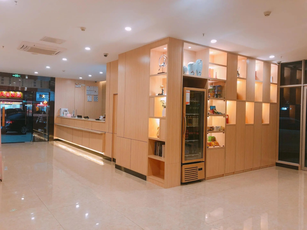 7 Days Premium·Guangzhou Dongxiaonan Subway Station