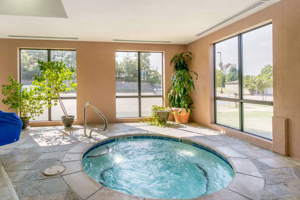 Comfort Suites Forrest City