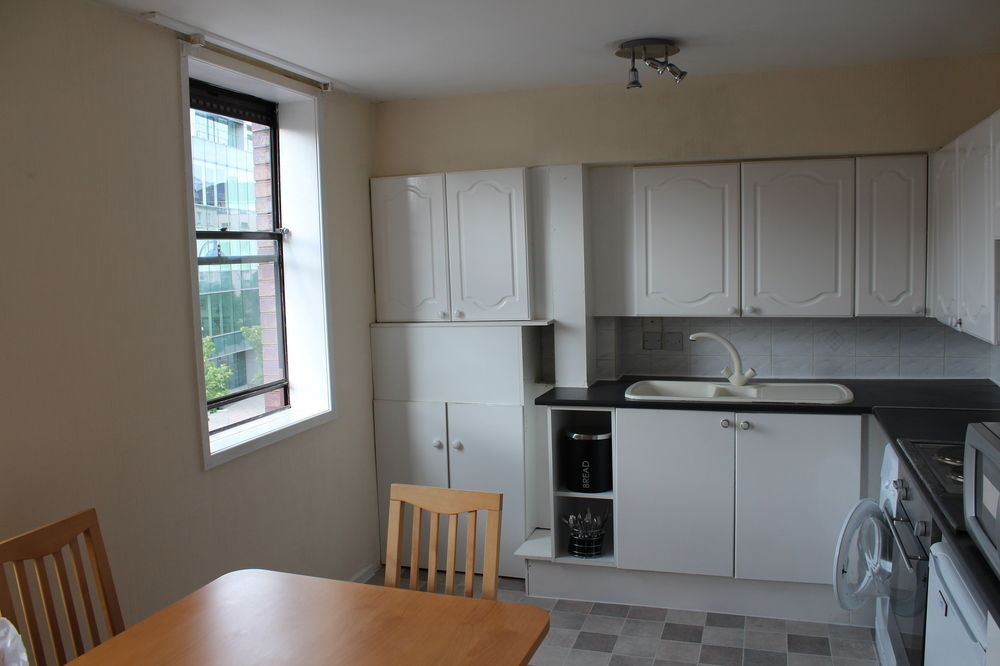 3 bedroom City Centre Apartment in Lauriston Place