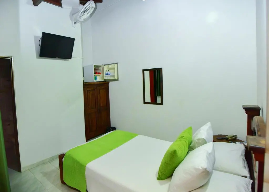 Hotel Abril