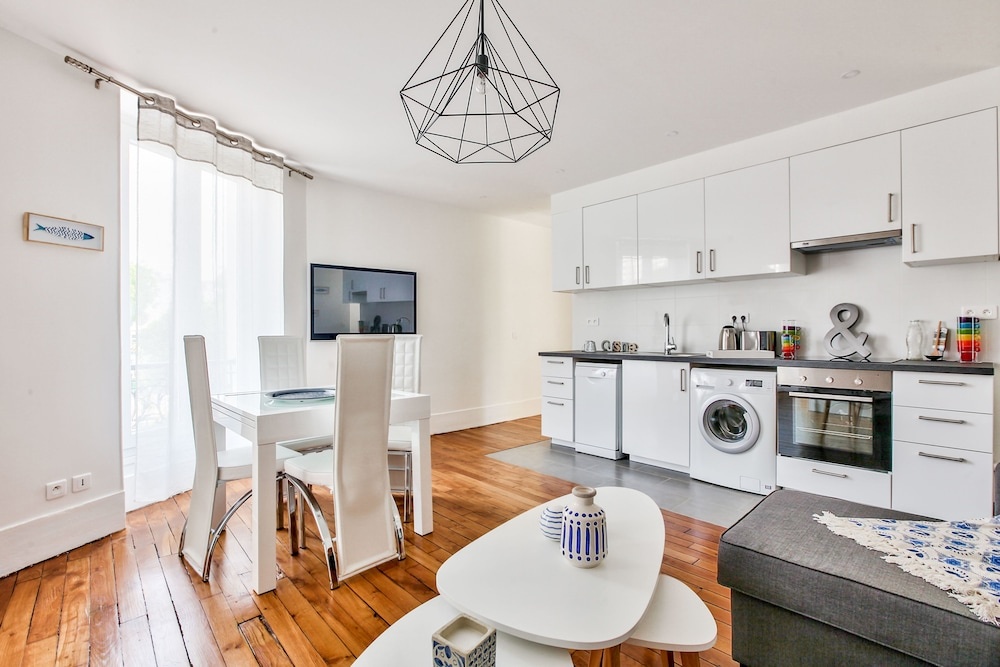 49 Pretty Flat In Menilmontant