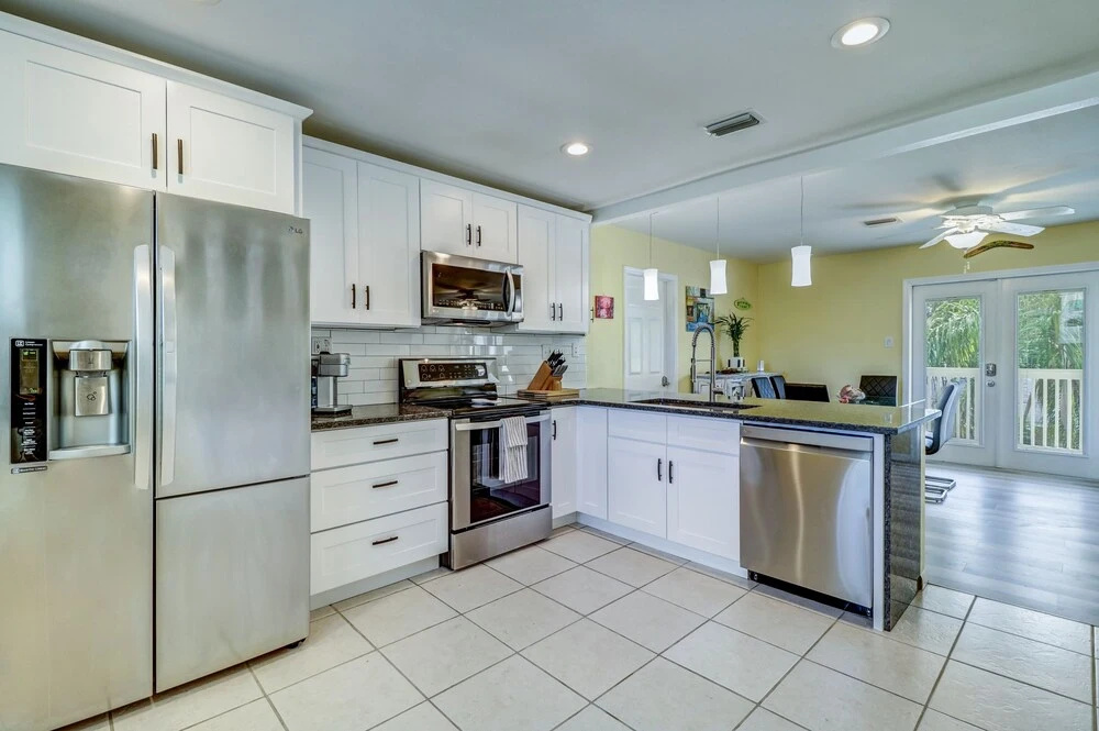 58th St S 1826 - 4 Br Home
