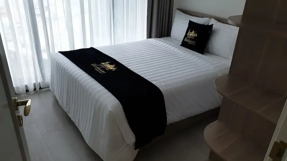 Stay In Vietnam Vinhomes Golden River